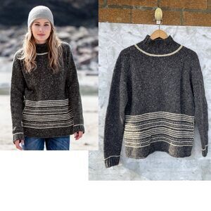 CELTIC & CO. Flecked Funnel Neck Sweater size large